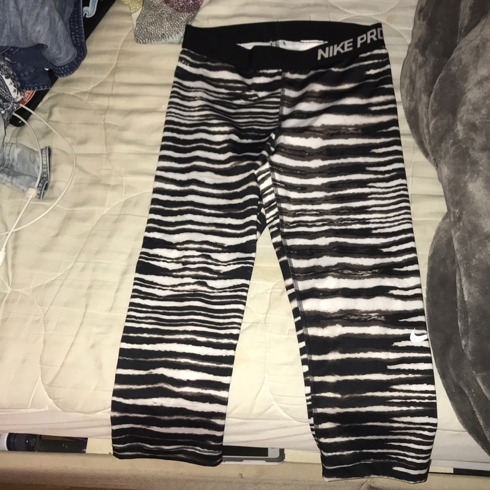 Nike Pro Capri Leggings